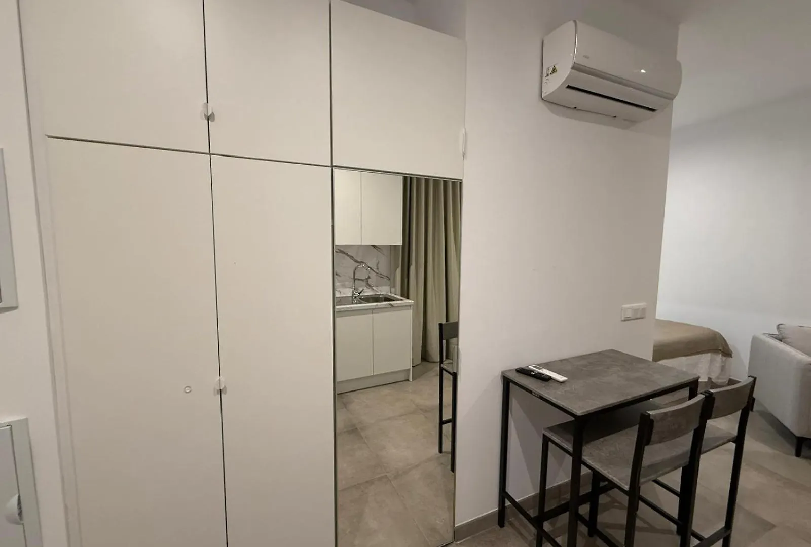 Edificio Cervantes location